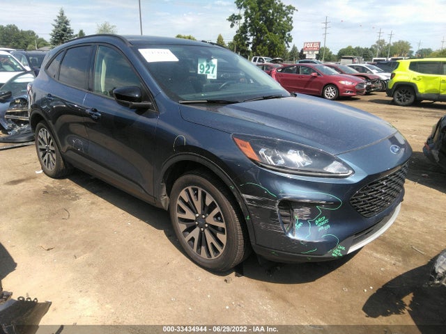 2020 Ford Escape, VIN: 1FMCU9BZ8LUC15460