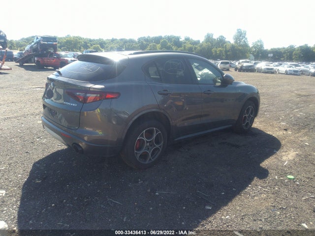 2022 Alfa Romeo Stelvio, VIN: ZASPAKBN3N7D29006