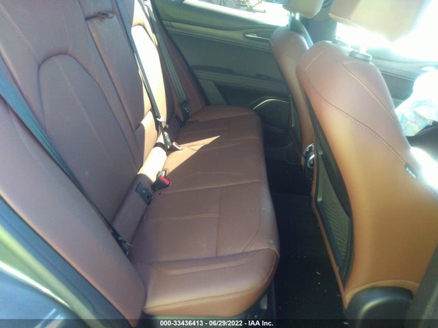 2022 Alfa Romeo Stelvio, VIN: ZASPAKBN3N7D29006