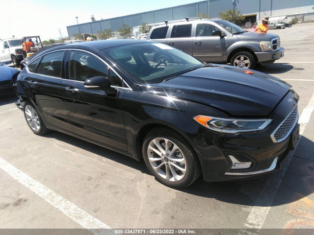 2019 Ford Fusion, VIN: 3FA6P0SU7KR211033