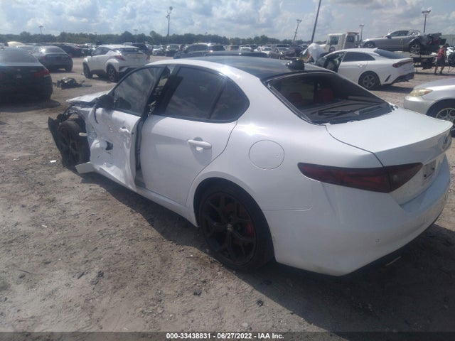 2021 Alfa Romeo Giulia, VIN: ZARFAMBNXM7645569