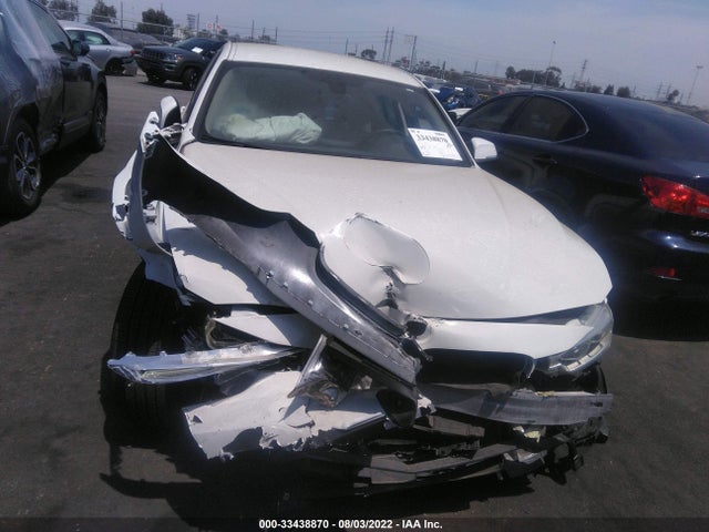 BMW 3 Series 320i Xdrive 2018 WBA8E5G54JNU47077 Image 10