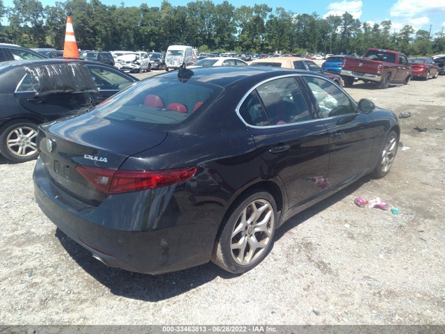 2020 Alfa Romeo Giulia, VIN: ZARFANBN7L7631021
