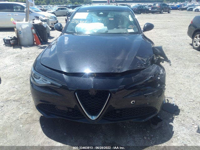 2020 Alfa Romeo Giulia, VIN: ZARFANBN7L7631021