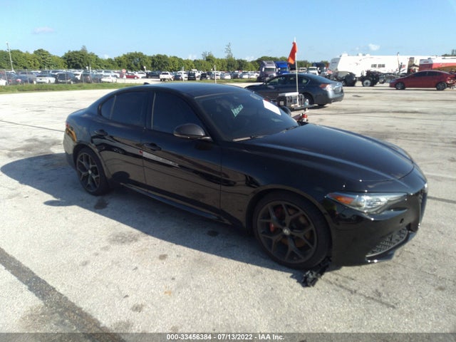 2020 Alfa Romeo Giulia, VIN: ZARFAMAN7L7633363