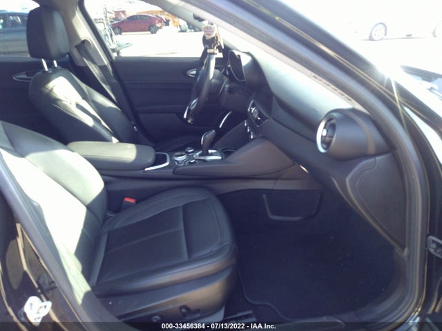 2020 Alfa Romeo Giulia, VIN: ZARFAMAN7L7633363