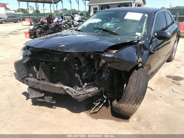 2C3CCARG9KH671647 Chrysler 300 Touring