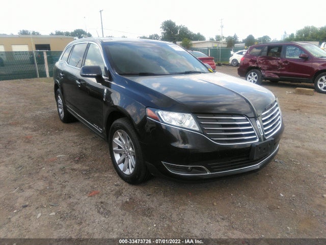 2017 Lincoln MKT, VIN: 2LMHJ5NK0HBL01367