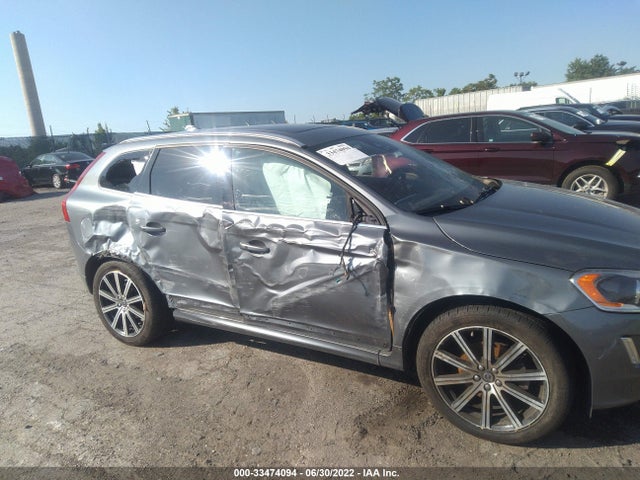 2016 Volvo XC60, VIN: YV449MRMXG2917429