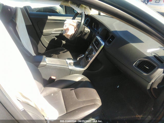2017 Volvo V60, VIN: YV140MSK6H1359912
