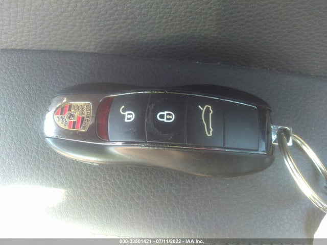 2016 Porsche Panamera, VIN: WP0AA2A78GL001334