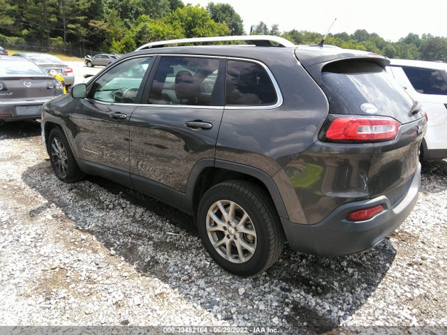 1C4PJLCB6GW208255 Jeep Cherokee Latitude