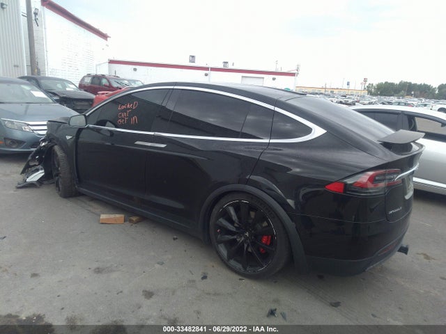 2016 Tesla Model X, VIN: 5YJXCBE4XGF003187