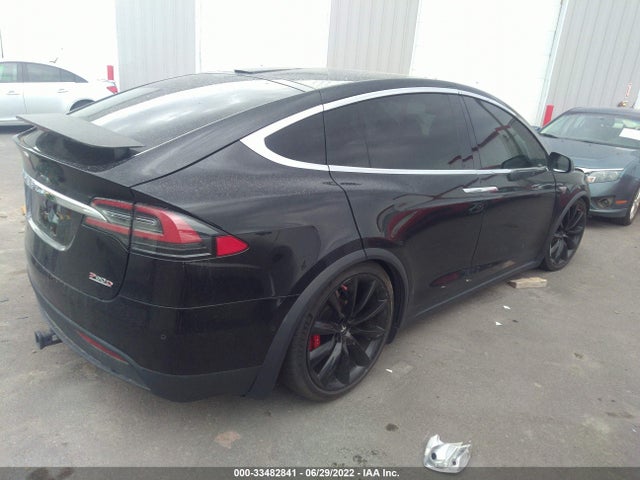 2016 Tesla Model X, VIN: 5YJXCBE4XGF003187