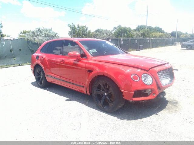 2018 Bentley Bentayga, VIN: SJAAC2ZV8JC021038