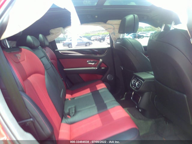 2018 Bentley Bentayga, VIN: SJAAC2ZV8JC021038