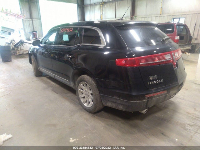 2017 Lincoln MKT, VIN: 2LMHJ5NK5HBL01655