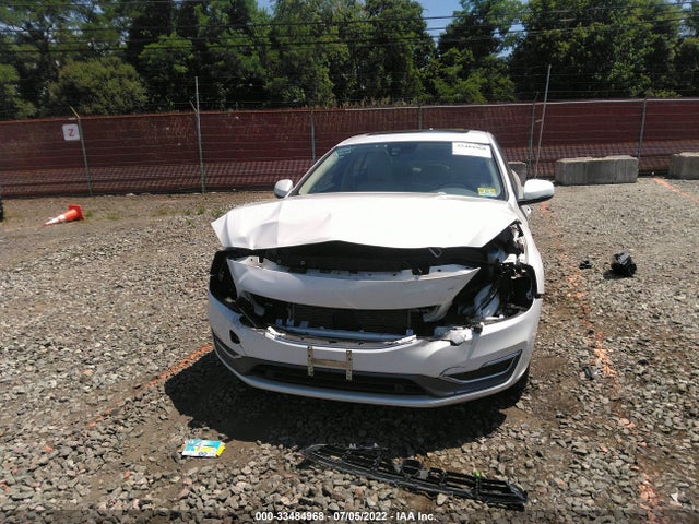 2018 Volvo S60, VIN: LYV402HK0JB172679