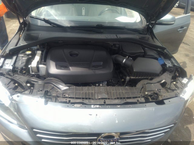 2016 Volvo V60, VIN: YV140MEK4G1302831