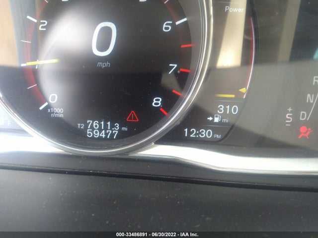 2016 Volvo V60, VIN: YV140MEK4G1302831