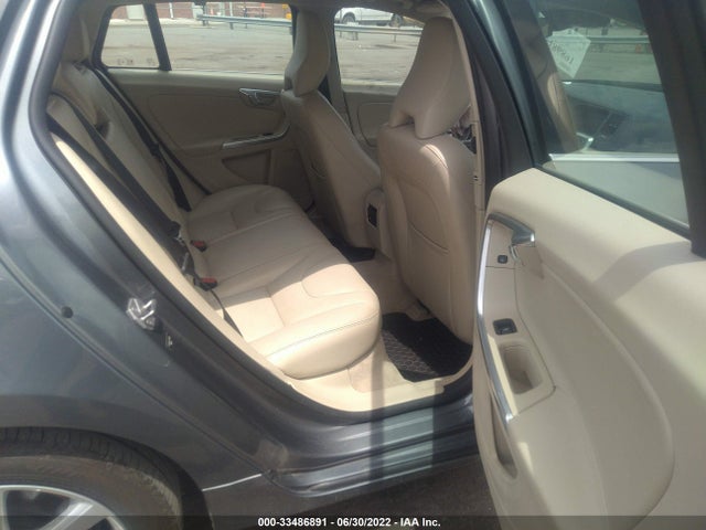 2016 Volvo V60, VIN: YV140MEK4G1302831