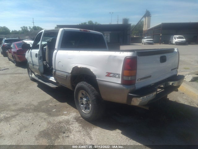 2002 CHEVROLET SILVERADO 1500 LS VIN: 2GCEK19T821149721