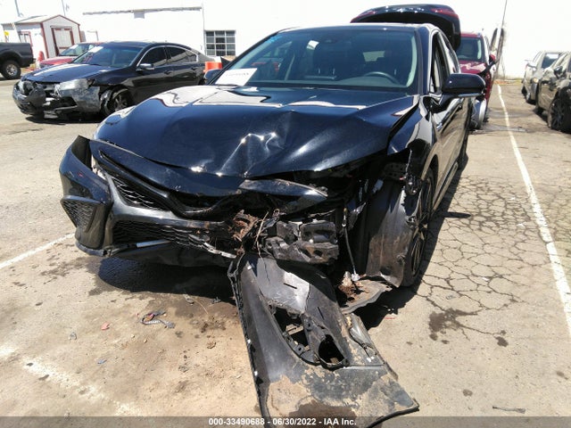 2021 Toyota Camry, VIN: 4T1K31AK7MU562557
