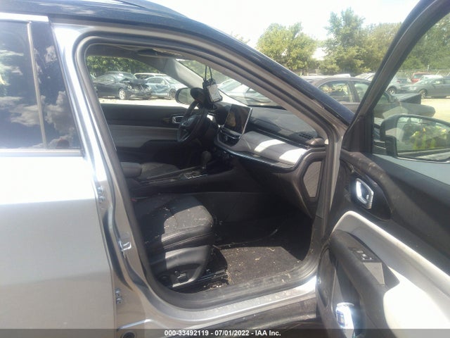 2022 Jeep Compass, VIN: 3C4NJDCB6NT107913