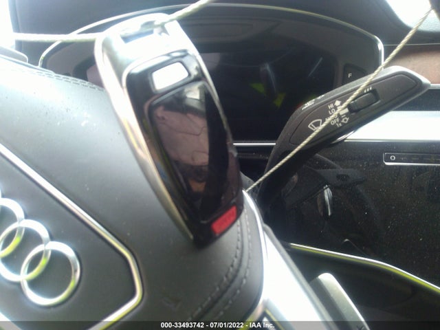 2021 Audi A8, VIN: WAU8DAF80MN030650