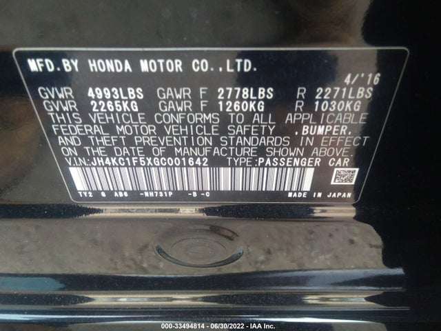 2016 Acura RLX, VIN: JH4KC1F5XGC001642