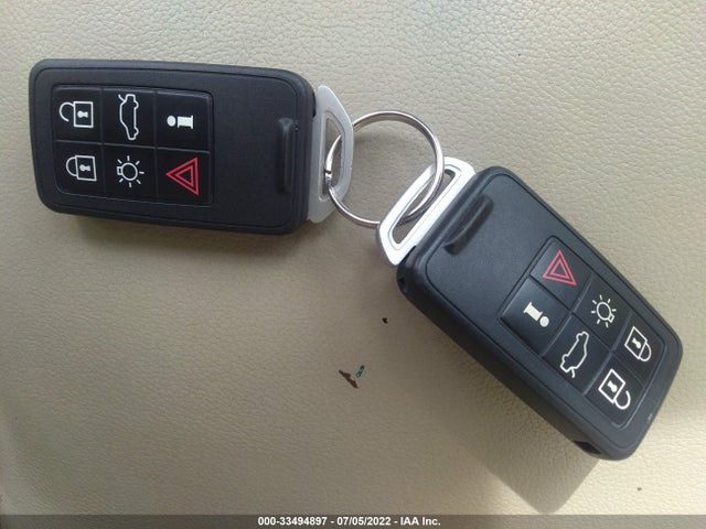 2015 Volvo V60, VIN: YV140MEC8F1196343
