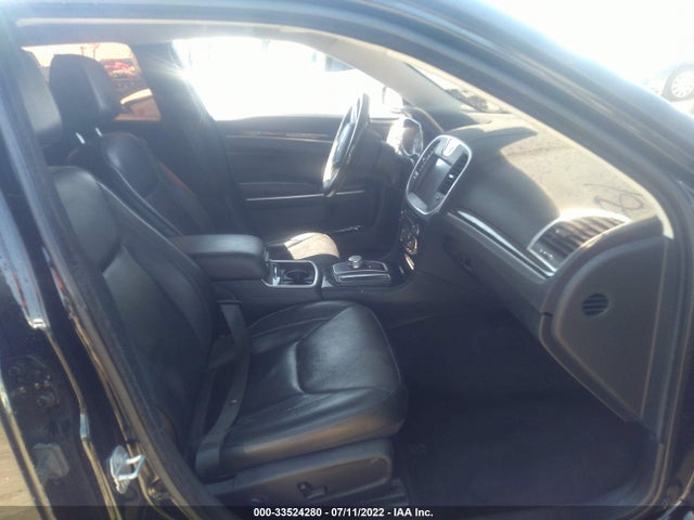 2016 Chrysler 300, VIN: 2C3CCAEG5GH342960