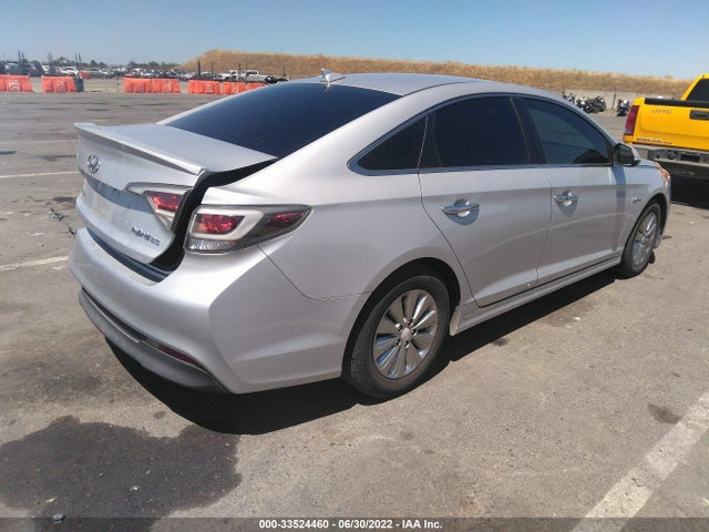 2016 Hyundai Sonata, VIN: KMHE24L11GA025789