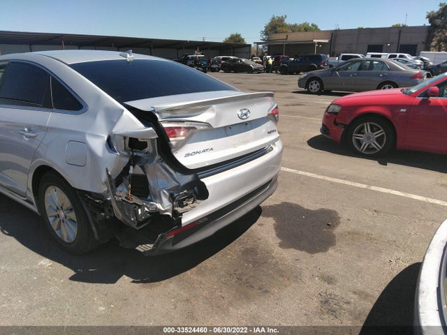 2016 Hyundai Sonata, VIN: KMHE24L11GA025789
