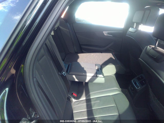 2022 Audi A4, VIN: WAUEAAF46NN008890
