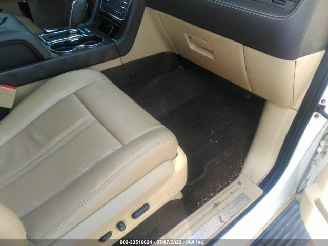 2016 Lincoln Navigator, VIN: 5LMJJ2LT5GEL00366