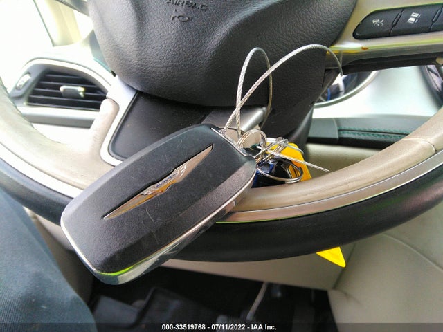 2018 Chrysler Pacifica Hybrid, VIN: 2C4RC1N72JR237610