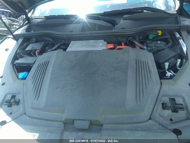 2019 Audi e-tron, VIN: WA1VABGE8KB010180