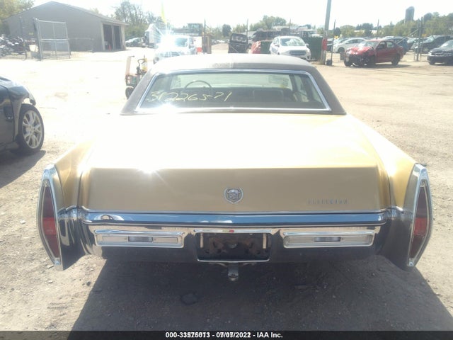 1972 CADILLAC D\'ELEGANCE VIN: 6B69R2Q271960