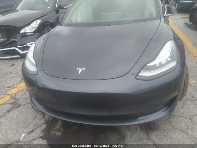 2019 Tesla 3, VIN: 5YJ3E1EA0KF402028