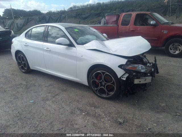 2022 Alfa Romeo Giulia, VIN: ZARFANBN3N7653312