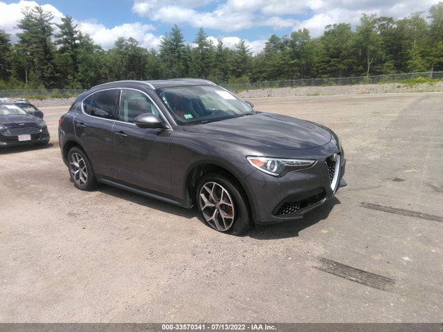 2019 Alfa Romeo Stelvio, VIN: ZASPAKBN8K7C44044