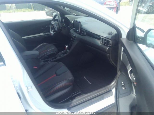2020 Hyundai Veloster, VIN: KMHTH6AB5LU032119