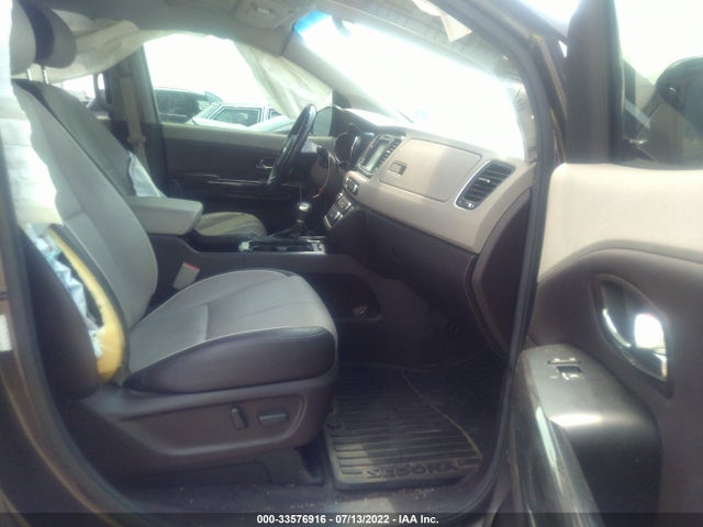 2018 Kia Sedona, VIN: KNDME5C15J6346502