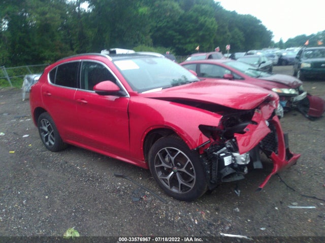 2021 Alfa Romeo Stelvio, VIN: ZASPAKBN9M7D18946