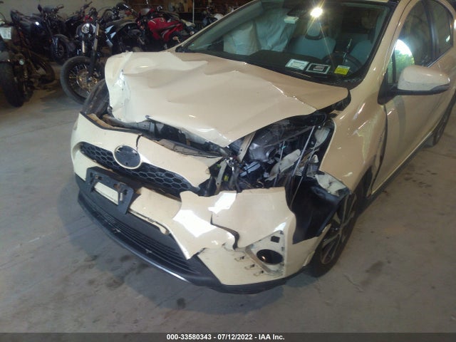 2018 Toyota Prius, VIN: JTDKDTB36J1605075