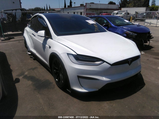 2022 Tesla Model X, VIN: 7SAXCBE66NF337864