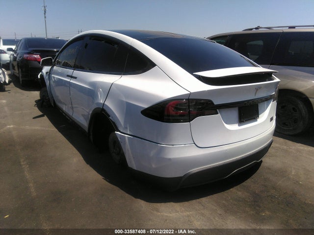 2022 Tesla Model X, VIN: 7SAXCBE66NF337864