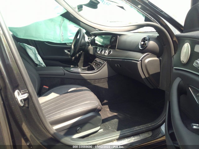 2022 Mercedes-Benz E-Class, VIN: W1KZF5KB2NB034752