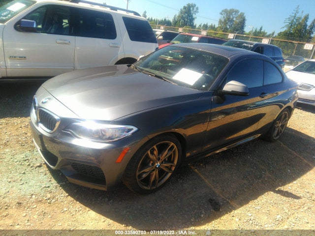BMW 2 Series M235i 2014 WBA1J7C56EVW84125 Image 2